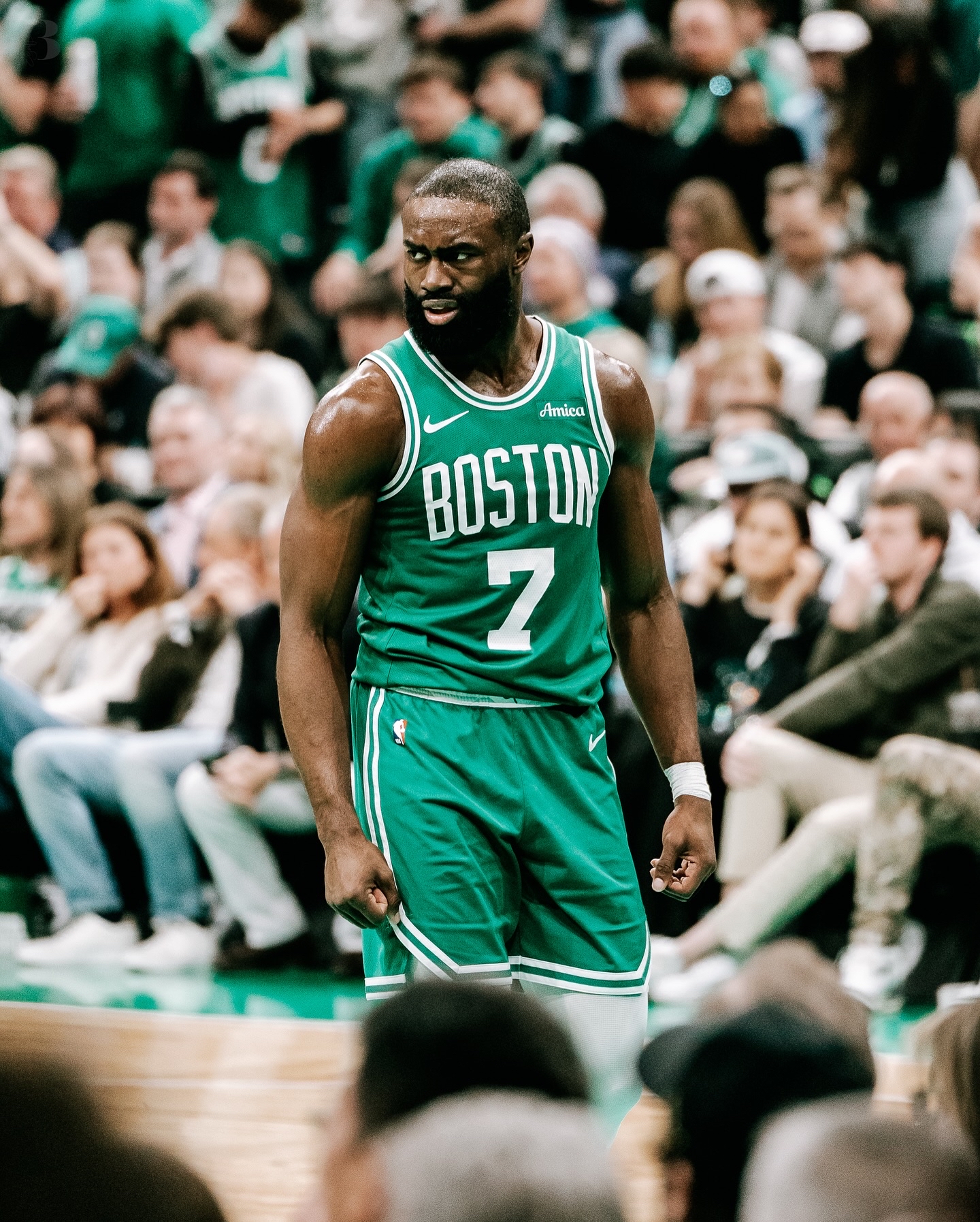 线上游戏-里程碑夜！波士顿凯尔特人临场应变，NBA总决赛冲刺阶段刷纪录，信心回归，控场能力受关注的简单介绍